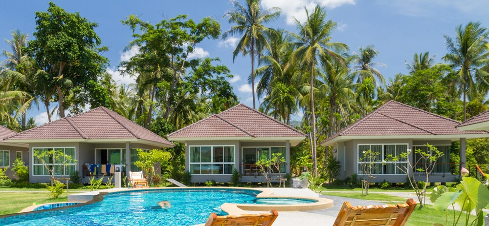 Locations meublées touristiques à La Réunion : Loi « anti Airbnb » adoptée !